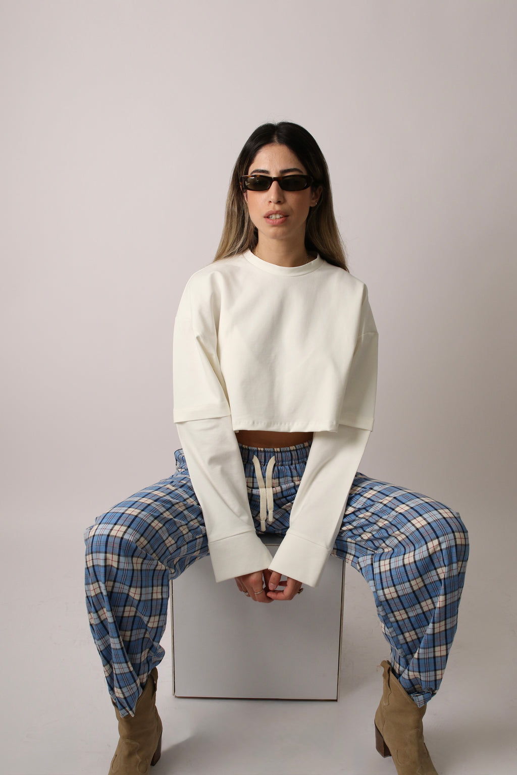 CROP WHITE
